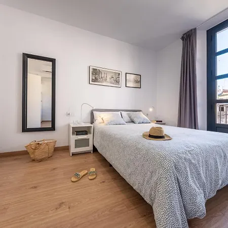 Tarragona Apartments Exterior photo